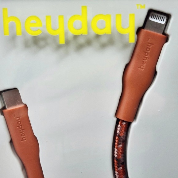 6' Lightning to USB-C Braided Cable - heyday
Rose Pink - Picture 5 of 9